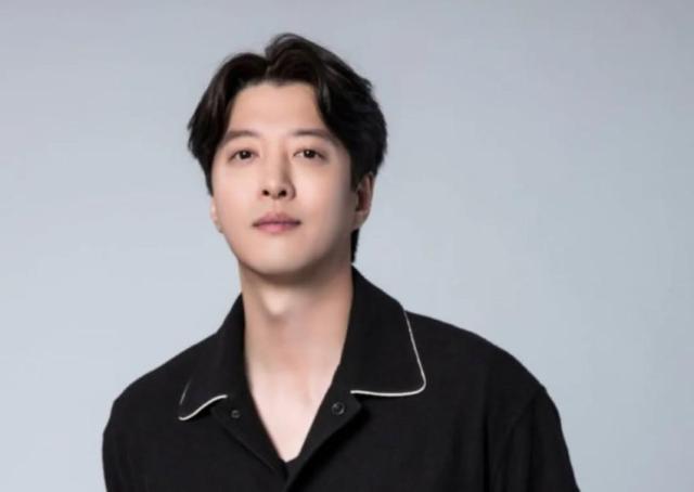 배우 이동건 사진인스타그램 캡처