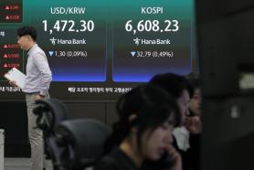 South Korean Won Rises Early as UAE OPEC Exit Stirs Oil Volatility