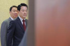 People Power Party candidates turn to Kim Moon-soo as local election face