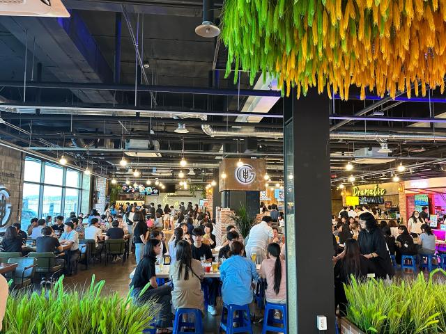 2026군산탱고마라톤개최관련관내 기업 30주년기념행사를하고있는비어포트사진군산시