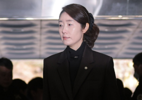 Rep. Kang Sun-woo Says She’s Wrongly Accused in 100 Million Won Nomination Bribery Trial