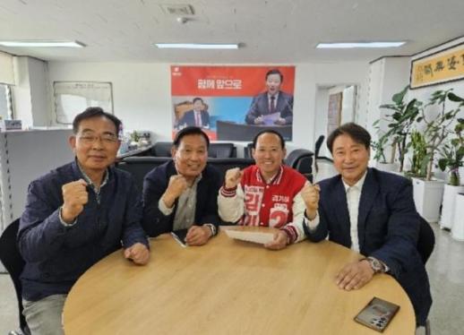 [6·3 지방선거] 국민의힘 동해시장 경선 주자들, 김기하 후보 중심 단일대오 구축