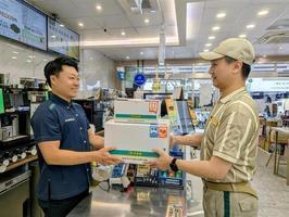 Taiwan FamilyMart Begins Accepting Yamato Transport Parcel Drop-Offs