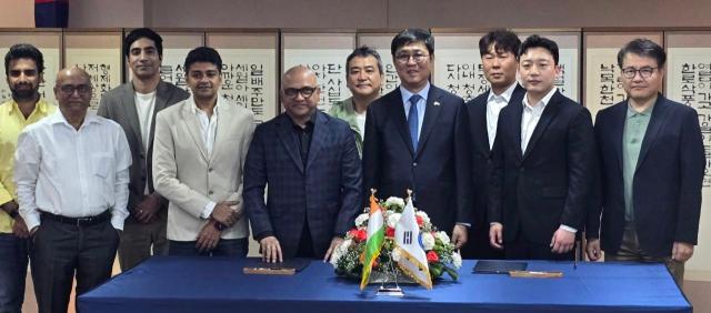 Culture, Sports and Tourism Minister Choi Hwi-young meets film industry figures in New Delhi