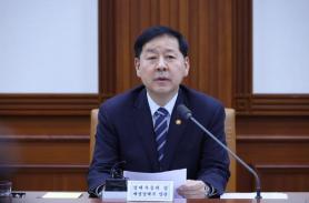 Finance Minister Koo to Extend Fuel-Linked Subsidies 2 Months, Unveil Foreign Worker Roadmap in June