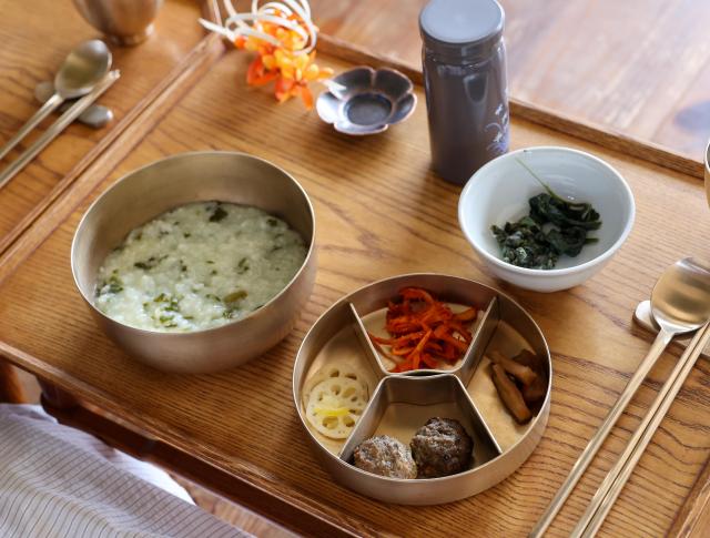 Visitors taste bitter exile at Gyeongbokgung royal kitchen