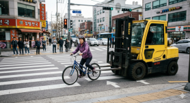 Woman in Her 40s Killed by Forklift While Biking Across Crosswalk in Seoul