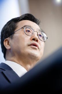 김동연, 도의회 찾아 추경 처리 촉구…민생예산 발목 잡혀선 안 돼