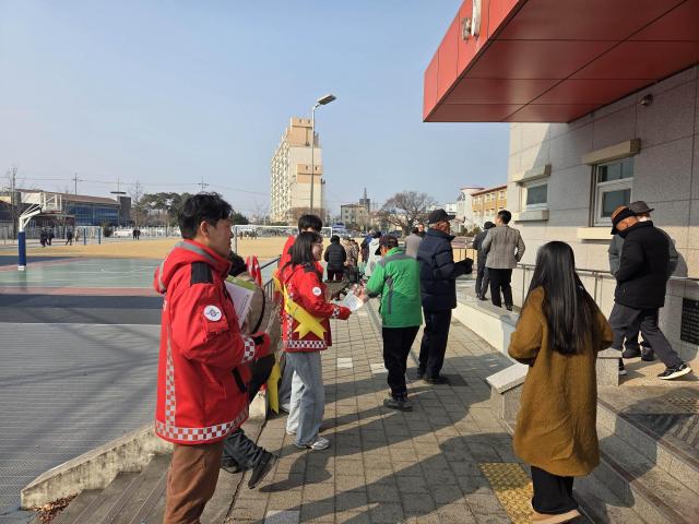 전라남도는 대형산불 특별대책기간3월 14일4월 19일 발생한 산불이 5건으로 지난해 같은 기간16건보다 약 70나 줄어 현장 중심 선제적 대응이 효과를 발휘한 것으로 분석됐다사진전남도