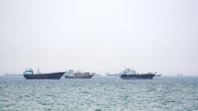 U.S. Warns Shipping Firms Paying Iran for Hormuz Passage Could Face Sanctions; Trump Says We Are Pirates