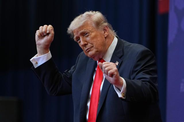 President Donald dances at an event at a charter school in The Villages Fla Friday May 1 2026 AP-Yonhap 