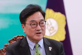 National Assembly Speaker Woo Won-shik urges People Power Party to back constitutional amendment vote