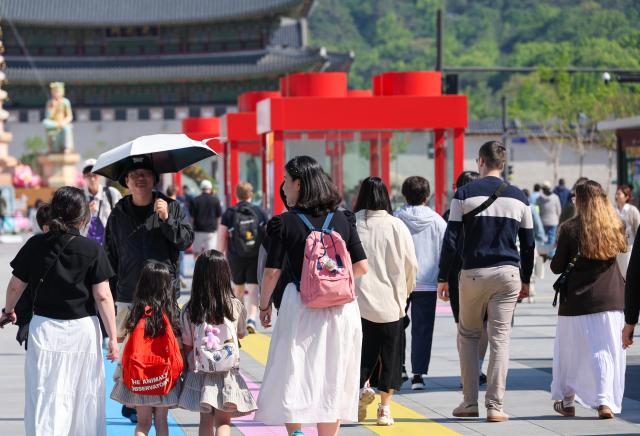 The “2026 Gwanghwamun Family Festival – Let’s Play Gwanghwamun” is underway at Gwanghwamun Square on May 4 2026 a day ahead of Children’s Day AJP Yoo Na-hyun
