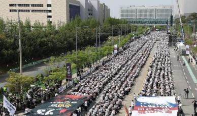 삼성전자 노조, 공동전선 깨졌다…동행노조 이탈에 노노갈등 격화
