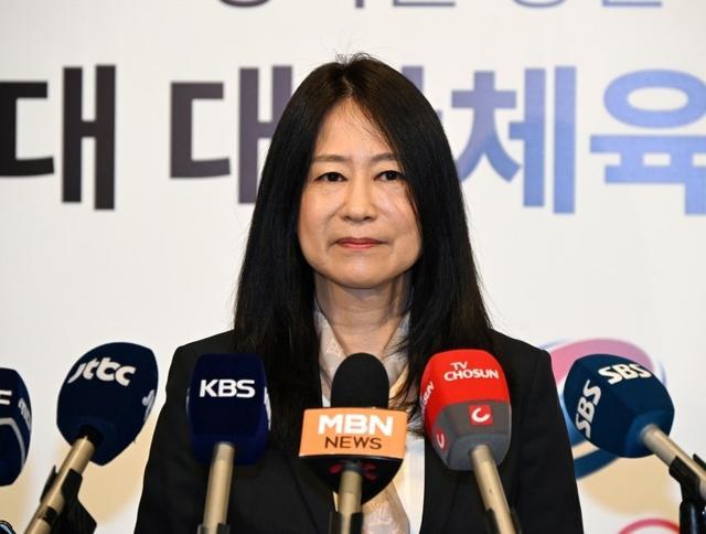 경기 중 쓰러져 의식 불명 상태에 빠진 선수의 가족에게 부적절한 발언을 해 논란을 빚은 김나미 대한체육회 사무총장이 사임했다 사진대한체육회