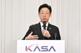 Korea Aerospace Administration chief meets U.S. space firms after satellite launch