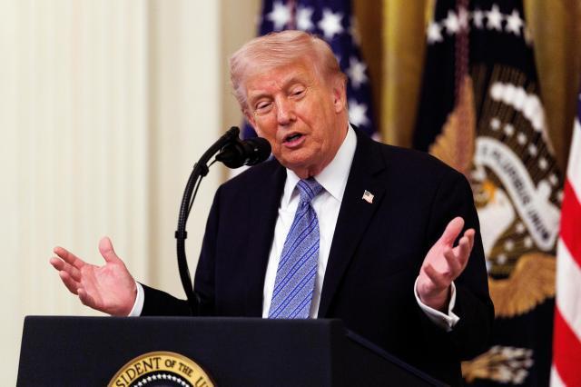 トランプ米大統領「ホルムズ韓国貨物船、単独行動で攻撃を受けた」