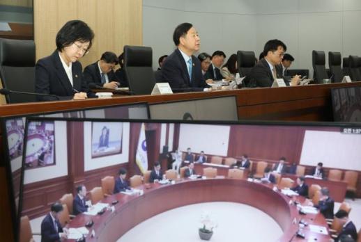 구윤철 5차 석유 최고가 오후 7시 발표…매점매석 금지 7월까지 연장
