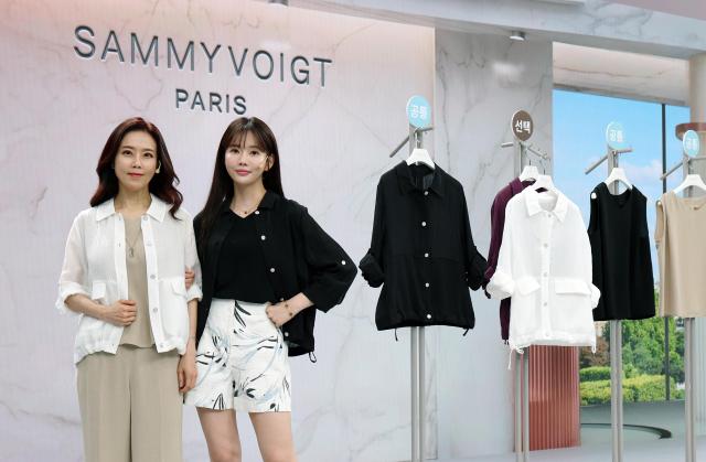 KT알파 쇼핑이 오는 9일 프랑스 패션 디자이너 협업 브랜드
‘새미보이트SAMMY VOIGT’의 2026SS 시즌 신상품을 공개한다사진KT알파