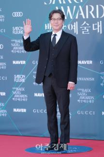 [포토] 유재명, 백상예술대상 with 구찌 시상식 참석
