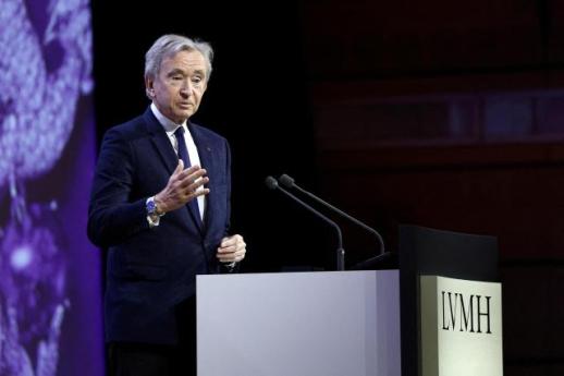 LVMH 아르노 회장, 3년 만에 방한…국내 명품 매장 점검