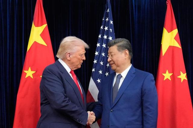 Standoff with Iran drags on as Trump seeks breakthrough before China trip