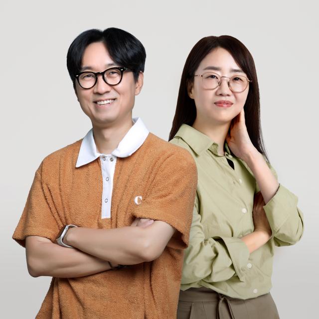 장항준 감독왼쪽과·김은희 작가 사진KB국민은행