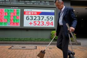 Shift in Japans Stock Market Leadership: Semiconductors and Banks Rise