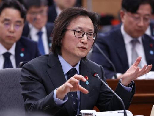 주병기 공정거래위원장 교복 담합 과징금 1000만원, 재발 방지에 불충분