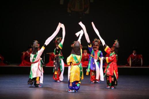 Thưởng thức nhạc cung đình giữa đêm trăng tại Gyeongbokgung 
