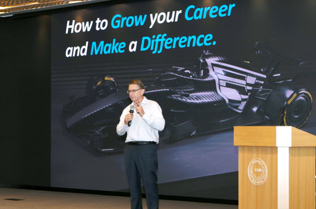 GMTCK president emphasizes passion and leadership at Kookmin University lecture