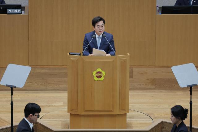12일 오전 경기도의회 본회의장에서 김동연 경기도지사가 인사말씀을 하고있다 사진경기도