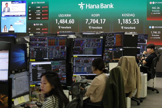 Dealers work at the dealing room of Hana Bank headquarters in central Seoul on May 12 2026 AJP Yoo Na-hyun


