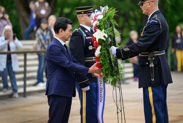 Seoul signals phased support for US-led Hormuz mission 
