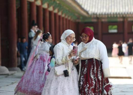 韩国旅游业瞄准在韩外国人市场 差异化战略需求升温