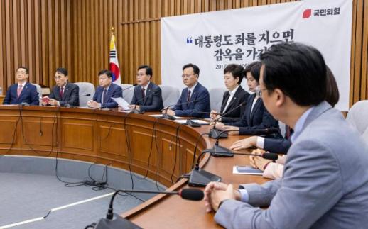 국힘, 李 잇단 시장 방문에 선거개입
