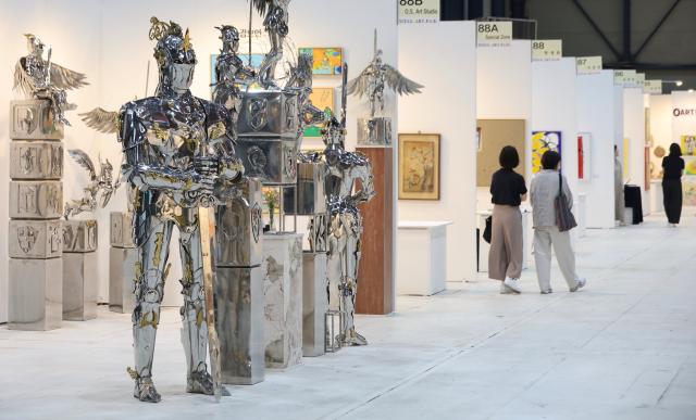 Visitors view artworks at the Seoul Art Fair held at SETEC in Daechi-dong Gangnam-gu Seoul May 15 2026 AJP Han Jun-gu