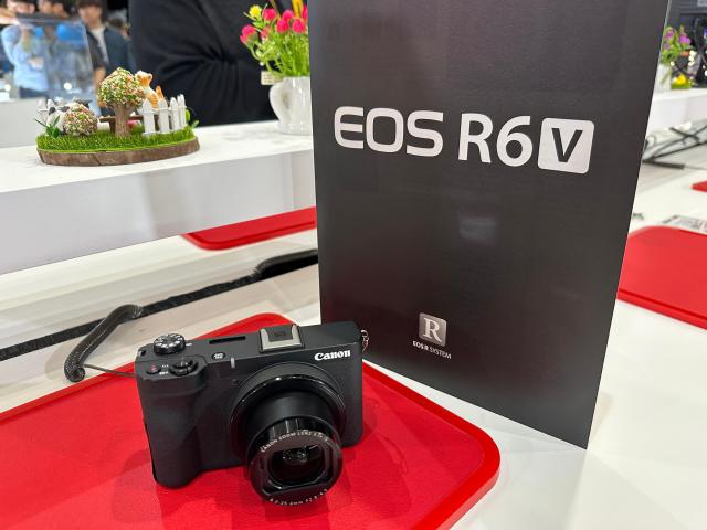 영상 특화 풀프레임 미러리스 카메라 ‘EOS R6 V’ 사진박진영 기자