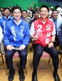 Polls Show Democratic Candidates Leading in Seoul and Busan