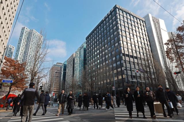 借钱炒股热潮涌现 韩国券商一季度融资利息收入近6000亿韩元