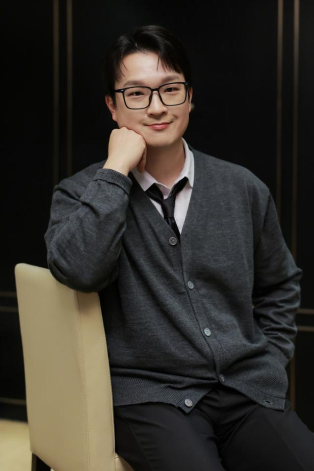 교생실습 김민하 감독 사진스튜디오 산타클로스엔터테인먼트