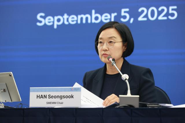 한성숙 중소벤처기업부 장관이 지난해 9월 제주국제컨벤션센터에서 열린 기자회견에서 APEC 중소기업 장관회의 성과를 발표하고 있다 사진중소벤처기업부