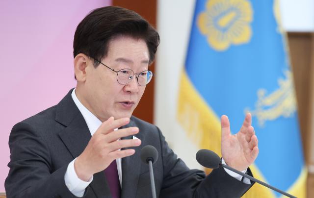  이재명 대통령이 21일 청와대에서 열린 대통령 자문회의·위원회 간담회에서 발언을 하고 있다 사진연합뉴스