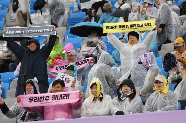 A joint cheering squad supports the teams during the AFC Women’s Champions League semifinal match between Suwon FC Women and Naegohyang Women’s Football Club at Suwon Sports Complex in Suwon Gyeonggi Province on May 20 2026 courtesy of Yonhap News Agency 