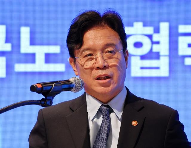 김영훈 고용노동부 장관 사진연합뉴스
