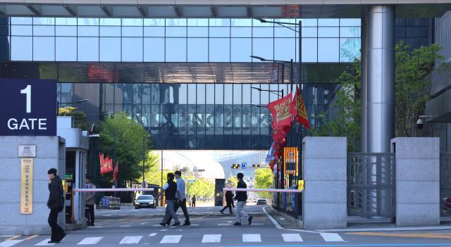 Samsung Biologics wins court penalty against union strike