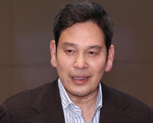 경찰, 스타벅스 탱크데이 정용진 수사 속도...재배당 하루만에 참고인 조사 