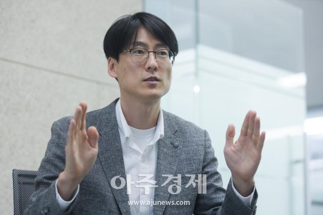 백준영 론픽 대표가 데이터 플랫폼 REMS의 비전을 설명하며 한 사람의 평생 운동 데이터를 담는 플랫폼이 목표라고 말하고 있다 남궁진웅 timeid