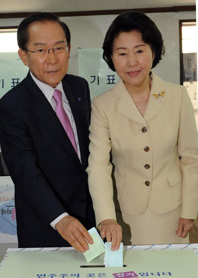 이회창 전 대표와 한인옥 여사 사진연합뉴스
