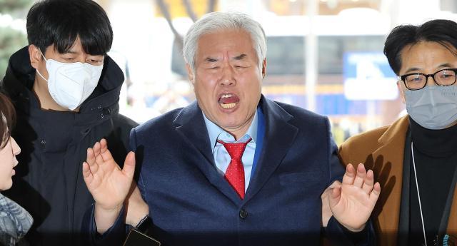 전광훈 목사가 윤석열 전 대통령의 계엄 선포에 조언을 했다고 주장했다 사진연합뉴스